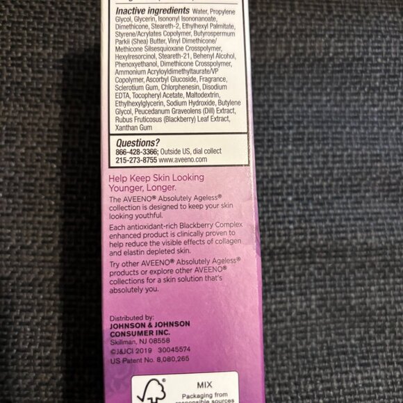 Two packs of Aveeno Absolutely Ageless Daily Moisturizer SPF - Picture 7 of 8